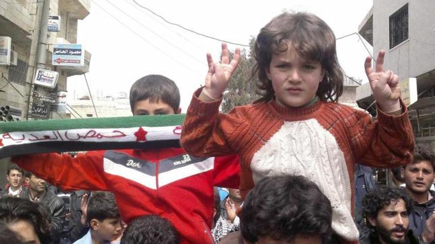 Manifestantes contra el régimen de Bachar al Asad en la localidad siria de Idlib.