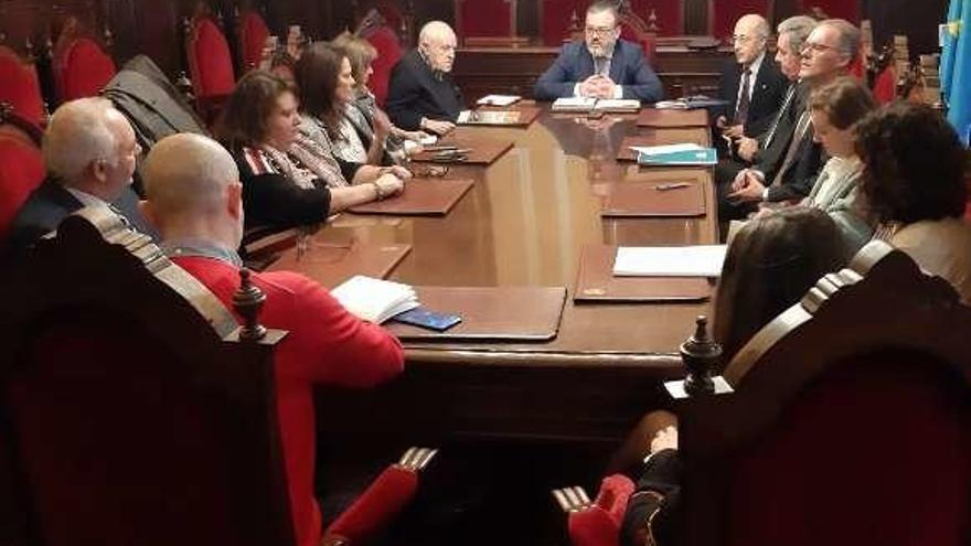 La reunión mantenida ayer en el Ayuntamiento.