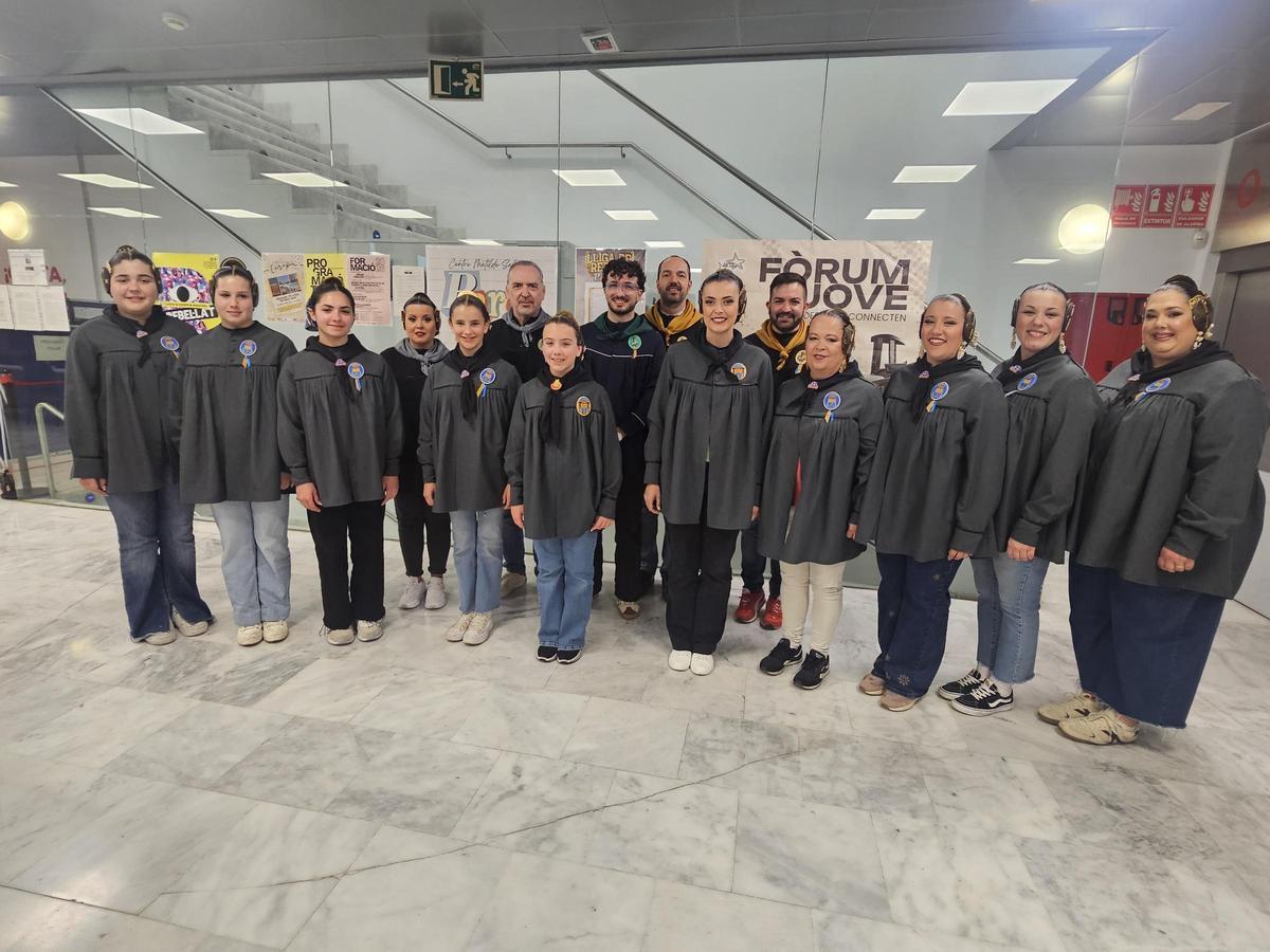 Zarra devuelve la visita a Aldaia en fallas y consolida los lazos nacidos de su gesto solidario tras la dana.