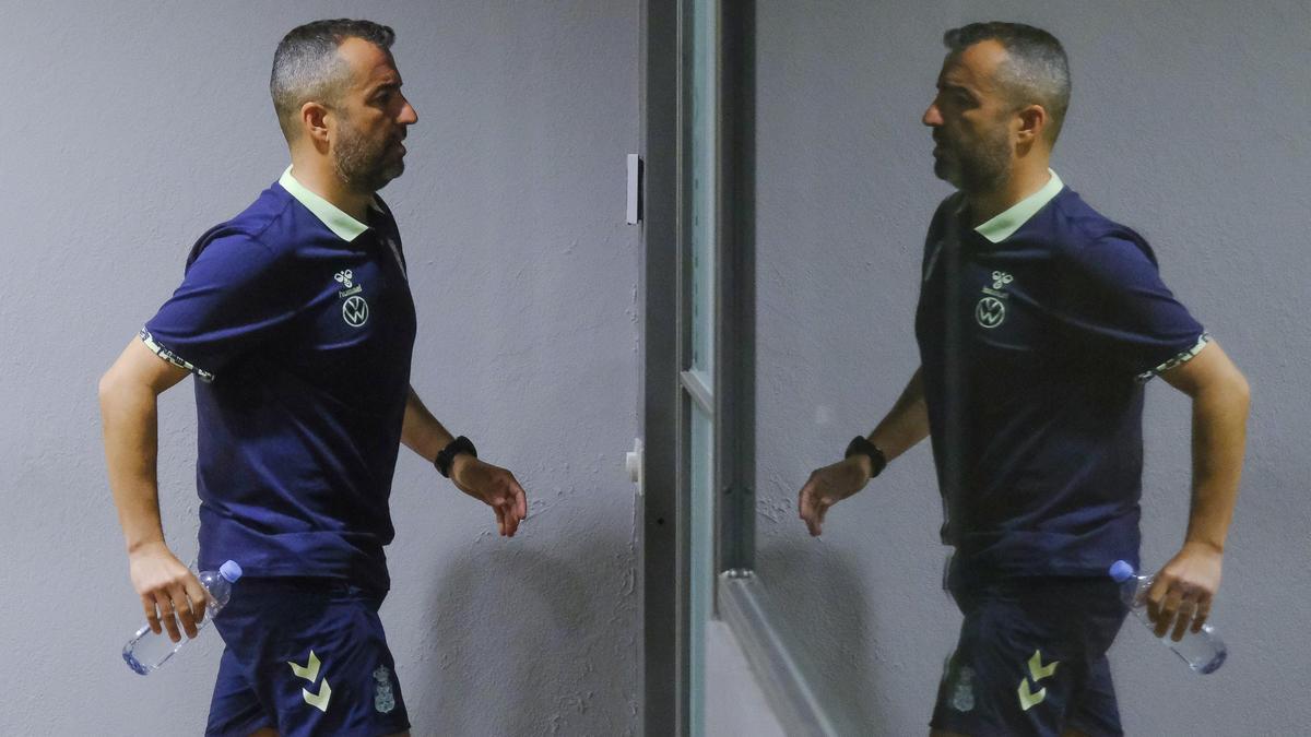 Martínez se aferra al 18 % de cuota salvación de la UD Las Palmas: "Llega una oportunidad única y nos aferramos a ella"