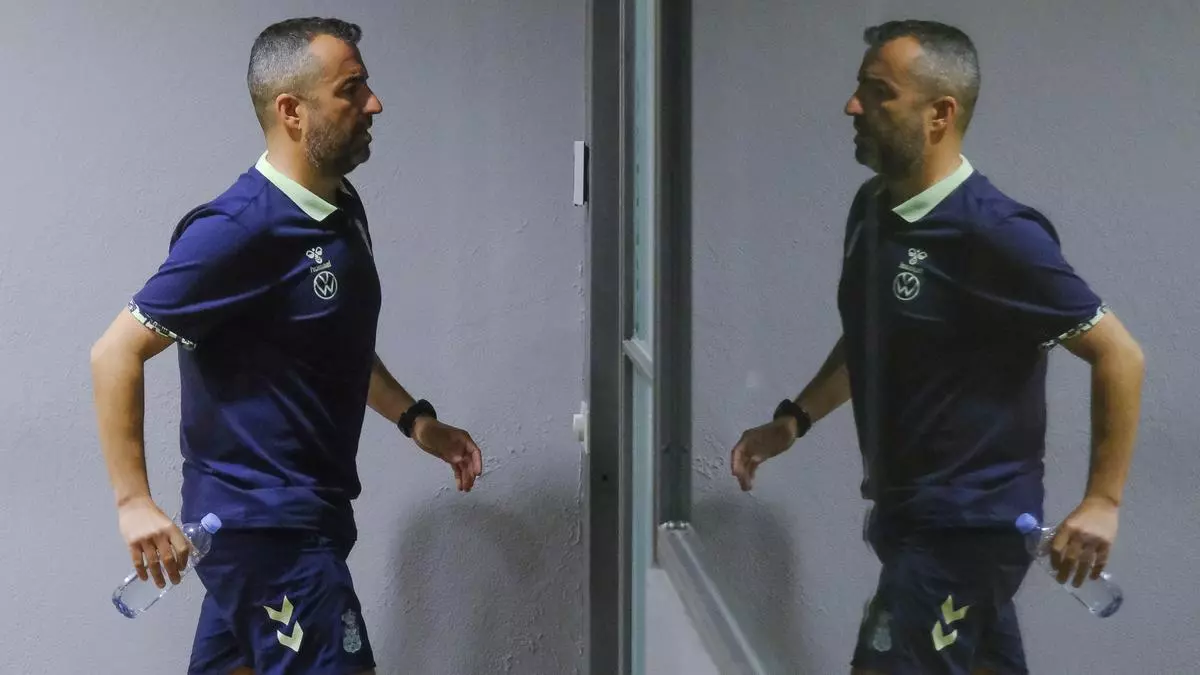 Martínez se aferra al 18% de cuota salvación de la UD Las Palmas: "Llega una oportunidad única y nos aferramos a ella"