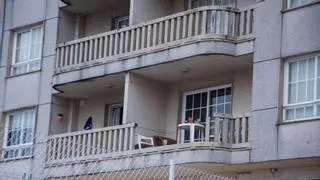 Cuatro jóvenes heridos, uno de ellos muy grave, al ceder un balcón en Pontevedra