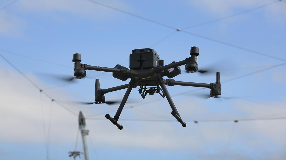 La UPC inaugura DroneLab, un laboratorio y espacio de vuelo de Drones en Castelldefels