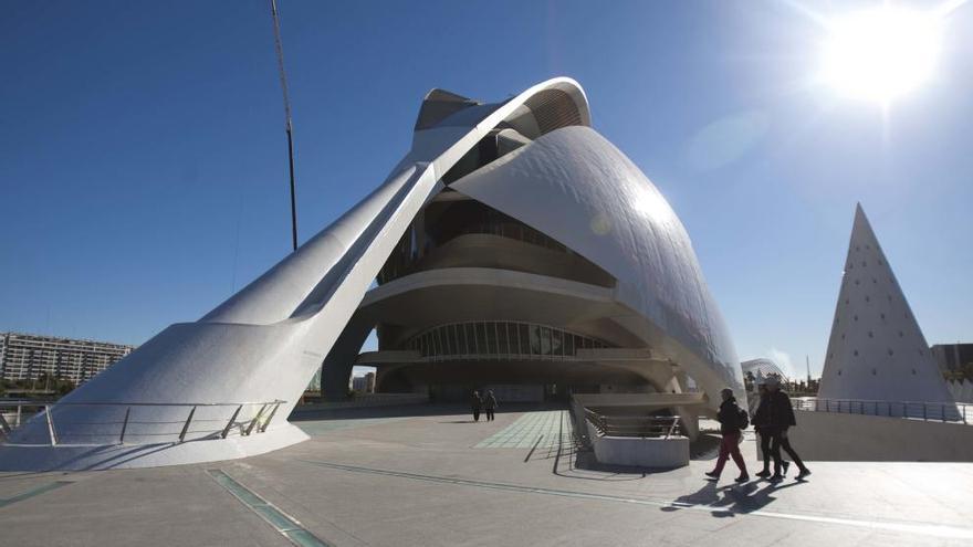 El Palau de les Arts ha &quot;sufrido mucho&quot; según el Secretario de Turisme Francesc Colomer