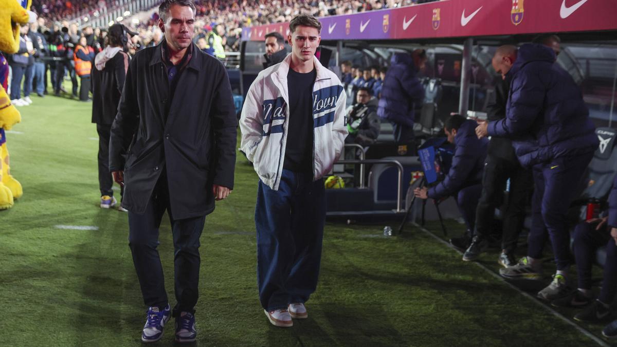 Y de repente, en el entreno, apareció Gavi