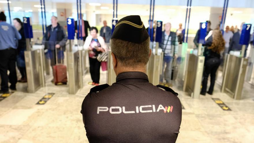 Detenido en el aeropuerto un supuesto narco irlandés reclamado por el Reino Unido