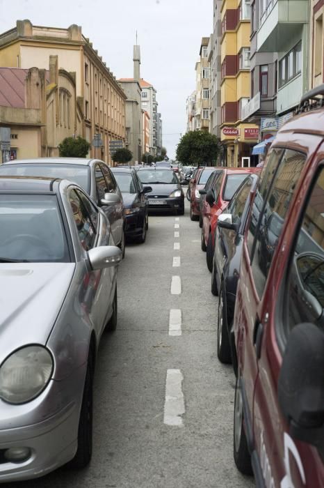 Policías locales informan a conductores y sancionan las infracciones más graves.