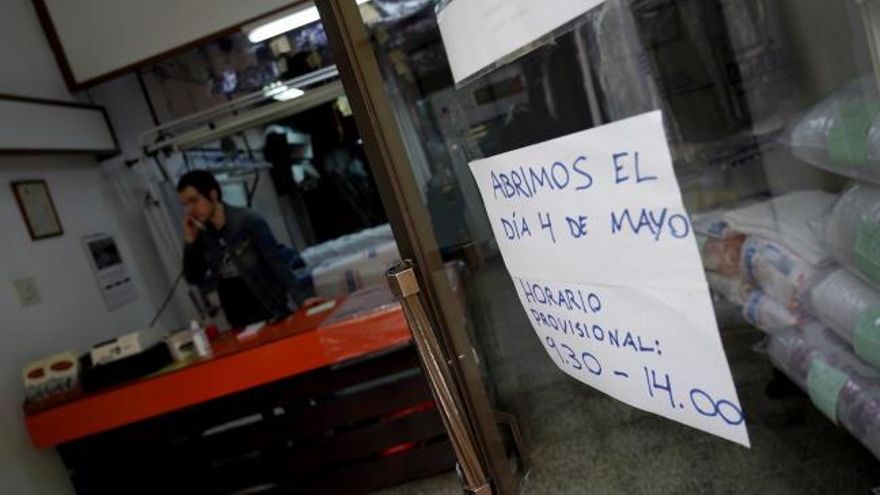 Los comercios reabren con cita previa y extremando la higiene