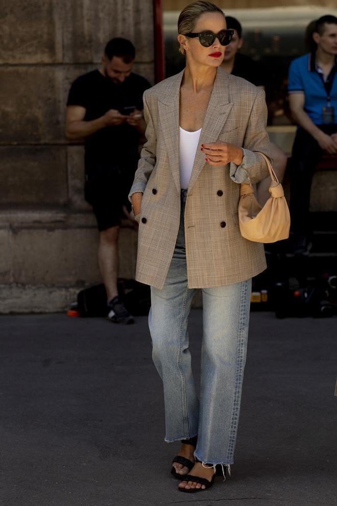 Sandalias a tiras en Street style de París