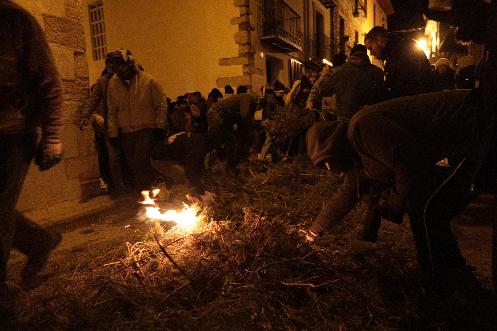 Las mejores fotos de la espectacular Matxà de Sant Antoni en Vilanova d'Alcolea