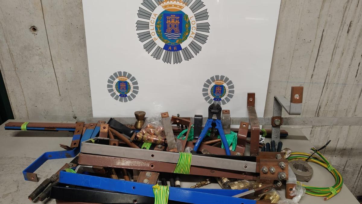 La Policía Local de Alcalá detiene al presunto autor de un robo con cable durante los controles navideños de la campaña especial