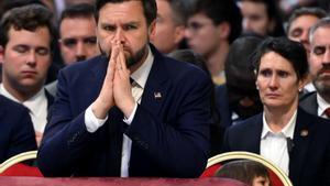 Rome (Italy), 18/04/2025.- US Vice President JD Vance attends the Good Friday Mass for the Passion of the Lord at St. Peters Basilica in the Vatican, Vatican City, 18 April 2025. (Italia, Roma) EFE/EPA/ETTORE FERRARI