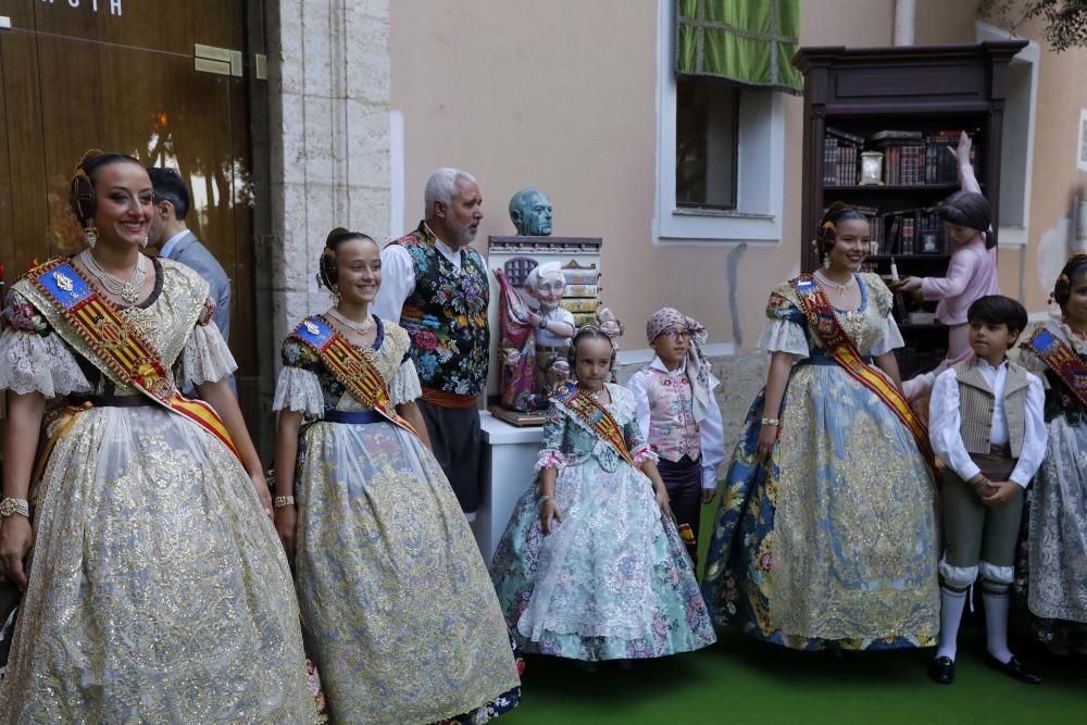 Entrega de los ''ninots indultats'' y del retrato de la FM de València