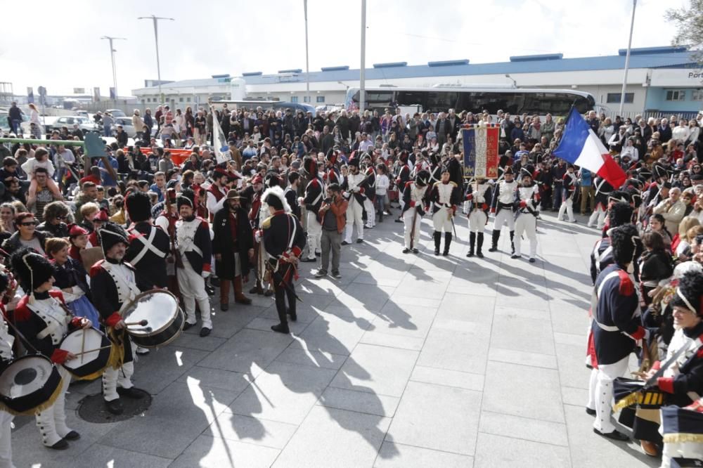 Las tropas napoleónicas campan a sus anchas por el Casco Vello sin saber que el domingo serán expulsados de la ciudad.