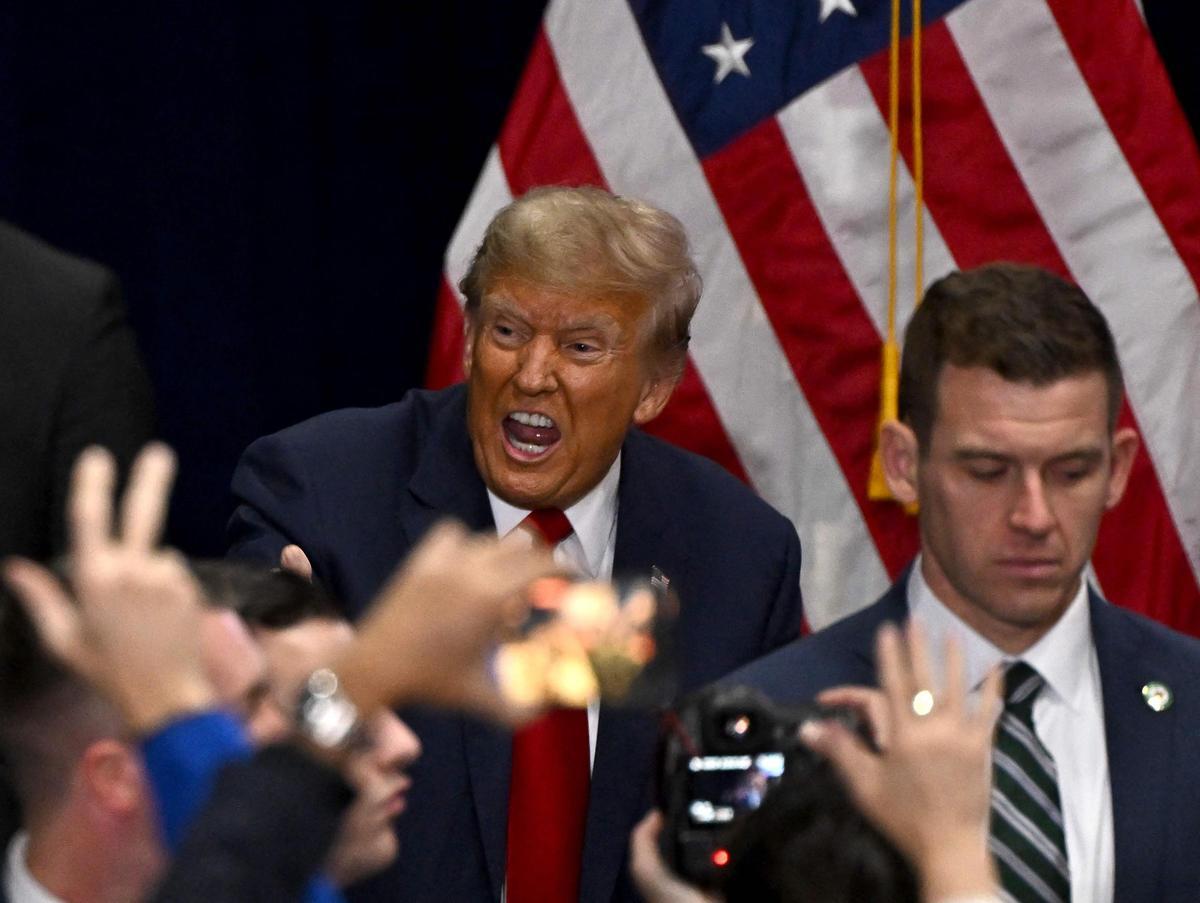 Trump arrasa en los caucus de Iowa