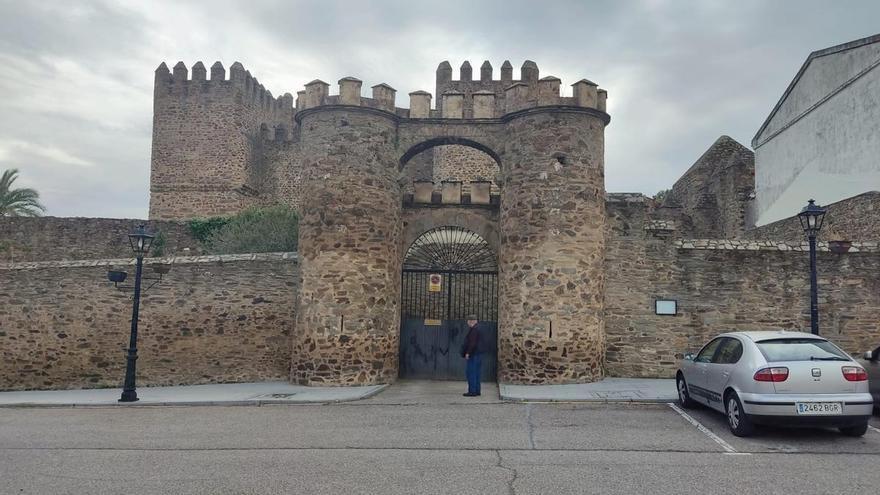 Pablo Palazuelo, el artista que transformó el castillo de Monroy en un símbolo de arte y recuperación histórica