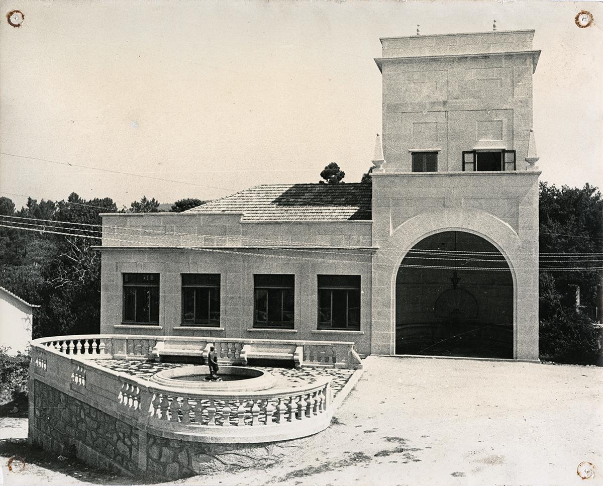 Imaxe da praza de Abastos do Rosal c.a. 1955.