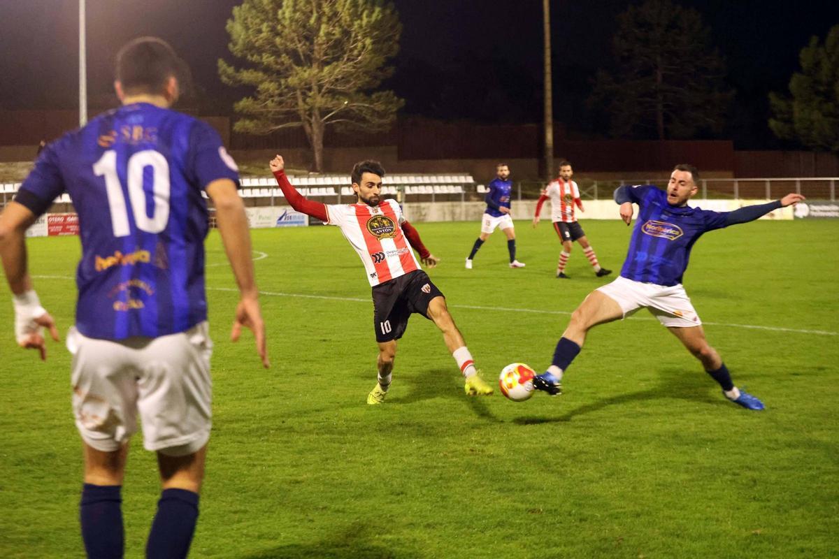 Julio Rey acabaría anotando el tanto del triunfo isleño.