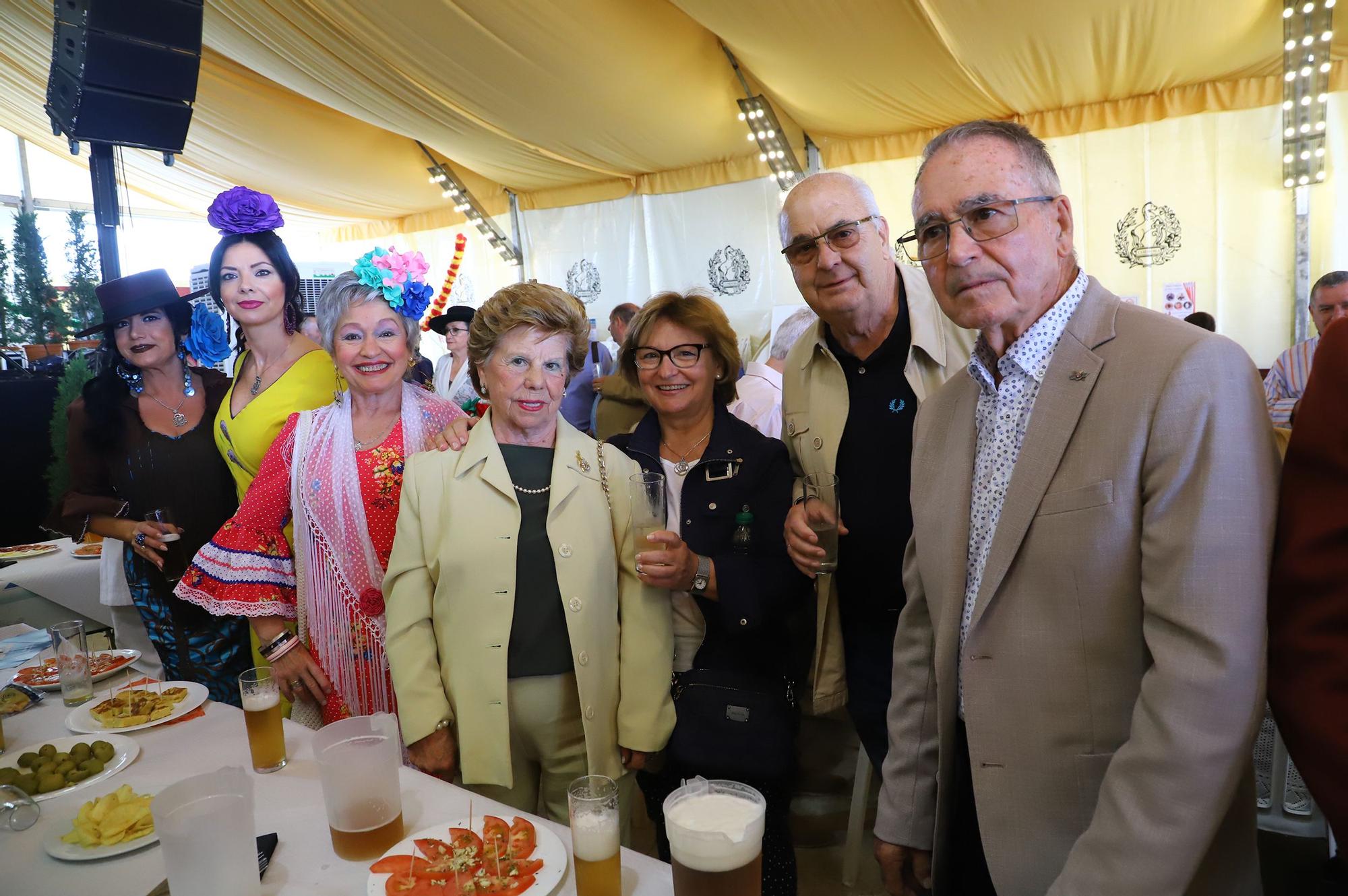 La recepción de la Federación de Peñas Cordobesas en la Feria de Córdoba en imágenes