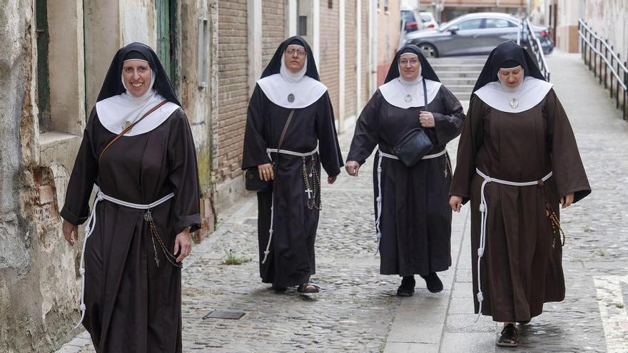 Las exmonjas de Belorado defienden su derecho a vender arte: "Es rastrero que nos acusen"