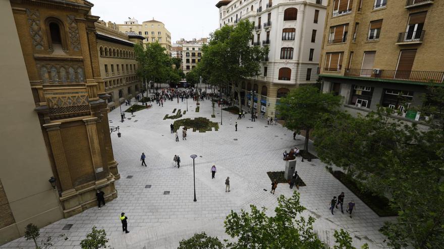 Expectación en la inauguración de la nueva plaza Santa Engracia de Zaragoza