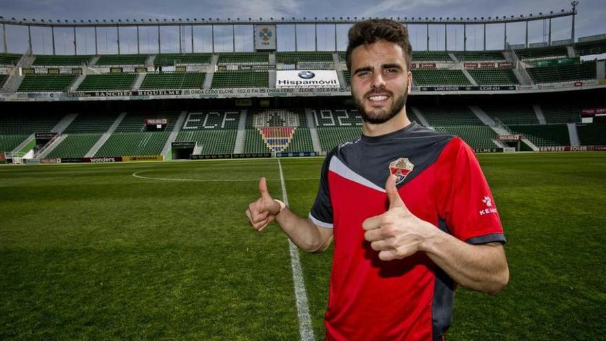 Pelayo, ayer, en el campo del Elche, el Martínez Valero.