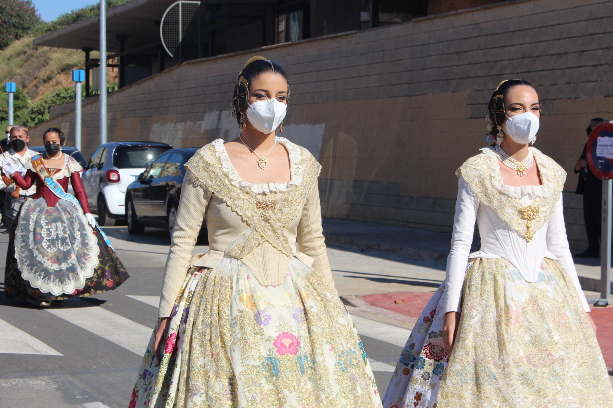 Carmen, Nerea y las cortes acompañan a las fallas de Quart y Xirivella en la procesión de la Senyera