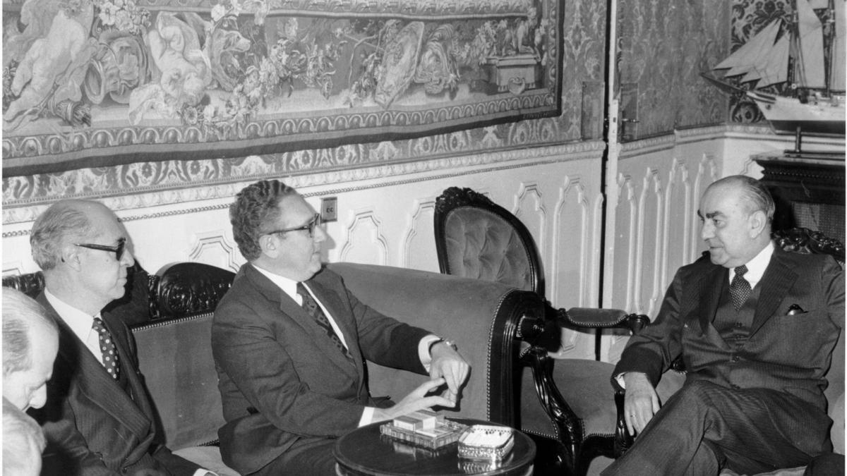 Luis Carrero Blanco y el secretario de Estado de EEUU, Henry Kissinger, el 19 de diciembre de 1973