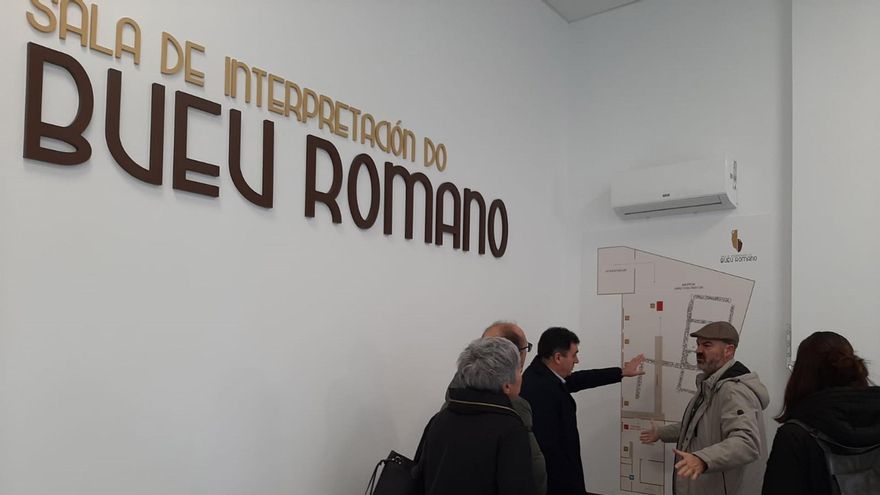 Chapela acusa al gobierno de ocultar los problemas legales de la sala del «Bueu Romano»