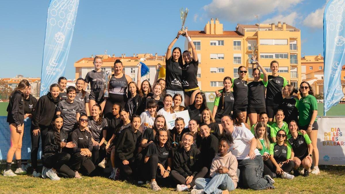 Podio femenino del Campeonato de Baleares de clubes, disputado en Mahón