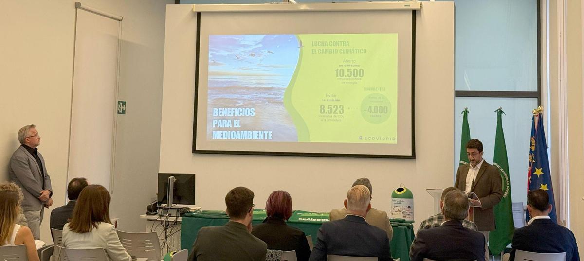 El acto de entrega de premios se ha celebrado en la Conselleria de Medio Ambiente, Infraestructuras y Territorio con la presencia de todos los ayuntamientos galardonados.