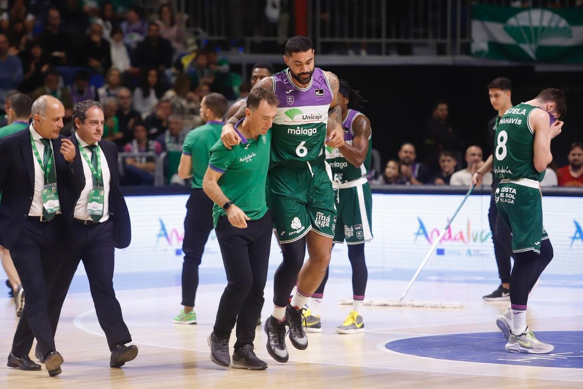 Lima tuvo que retirarse lesionado del Unicaja-UCAM Murcia.