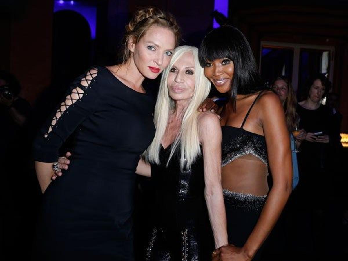 Uma Thurman, Donatella Versace y Naomi Campbell