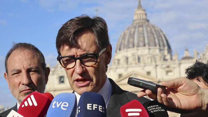 Illa invita al papa a visitar la Sagrada Familia y abordan la situación en Gaza