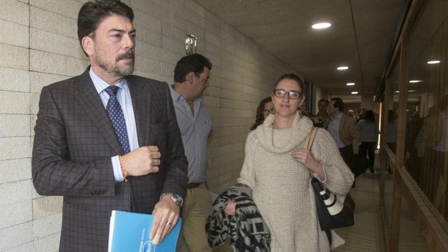 El PP lleva al juzgado al tripartito por &quot;falta de transparencia&quot; en el Ayuntamiento de Alicante