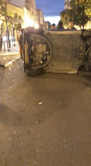 Espectacular accidente de tráfico en la Avenida de Burjassot