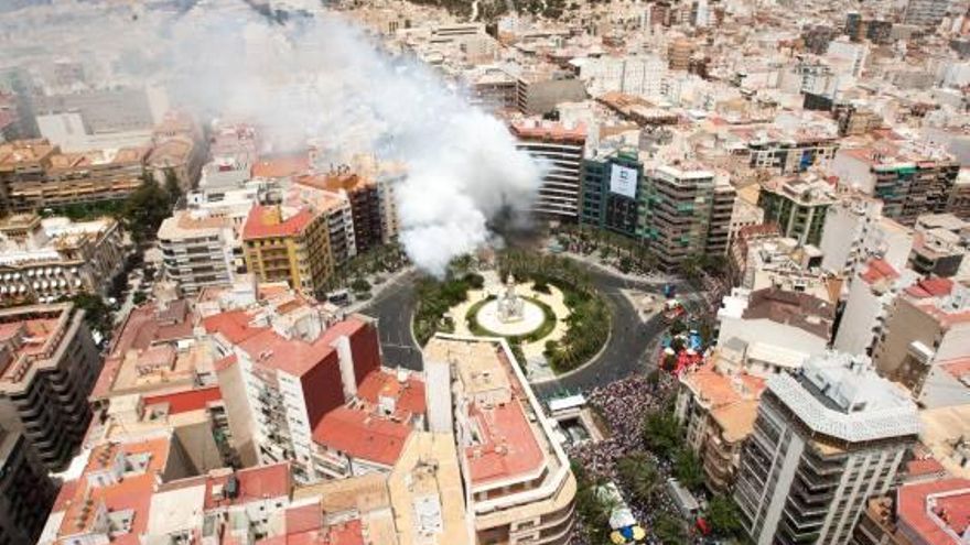 Mascletà con perspectiva de altura