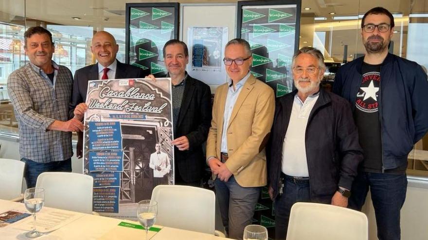 El edil de Festas e Participación Cidadá, Pablo Estévez, en la presentación del Casablanca Weekend Festival en El Corte Inglés.