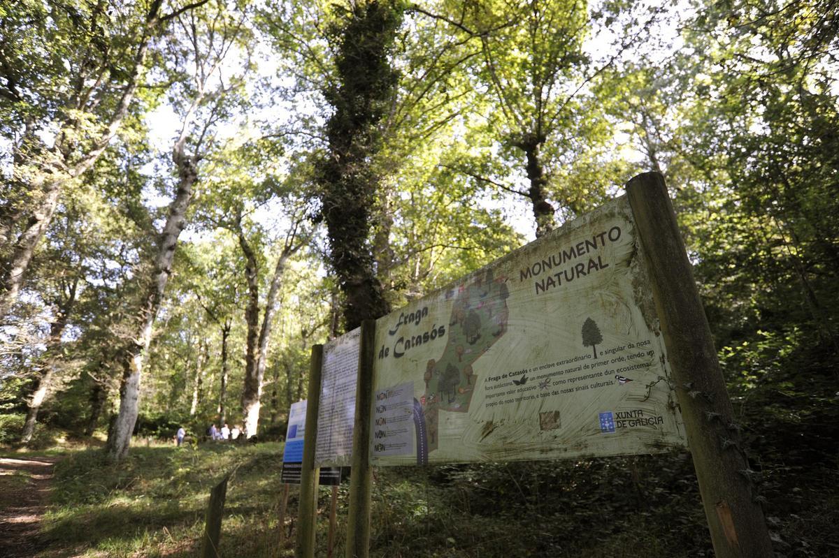 Cartel que da la bienvenida a la Fraga de Catasós.