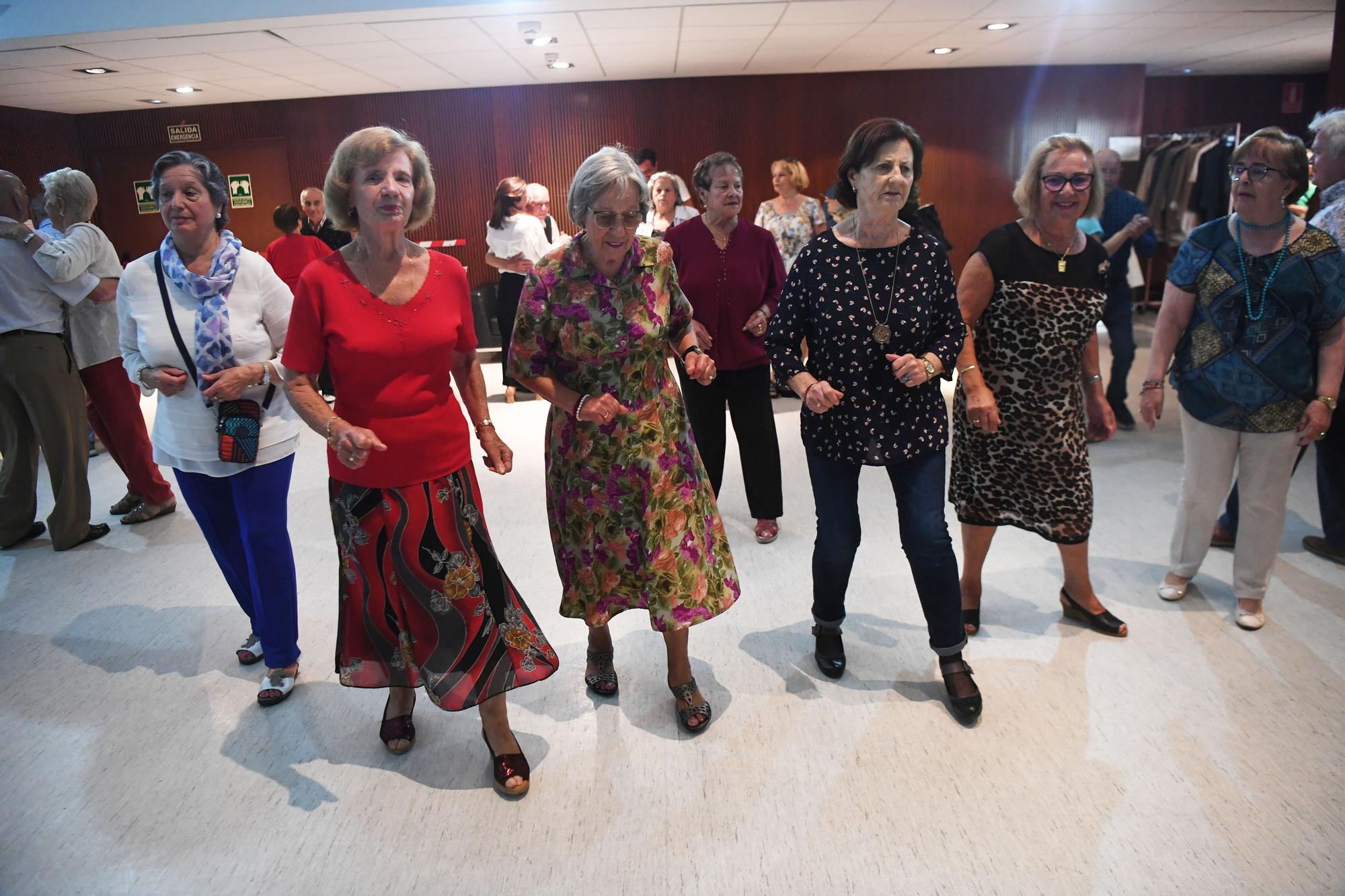 Los bailes vuelven a los centros cívicos de A Coruña