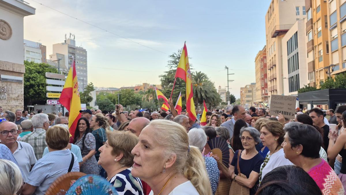 Masivas concentraciones en Sagunt y Port de Sagunt en apoyo a Ceuta Masivas concentraciones en Sagunt y Port de Sagunt en apoyo a Ceuta