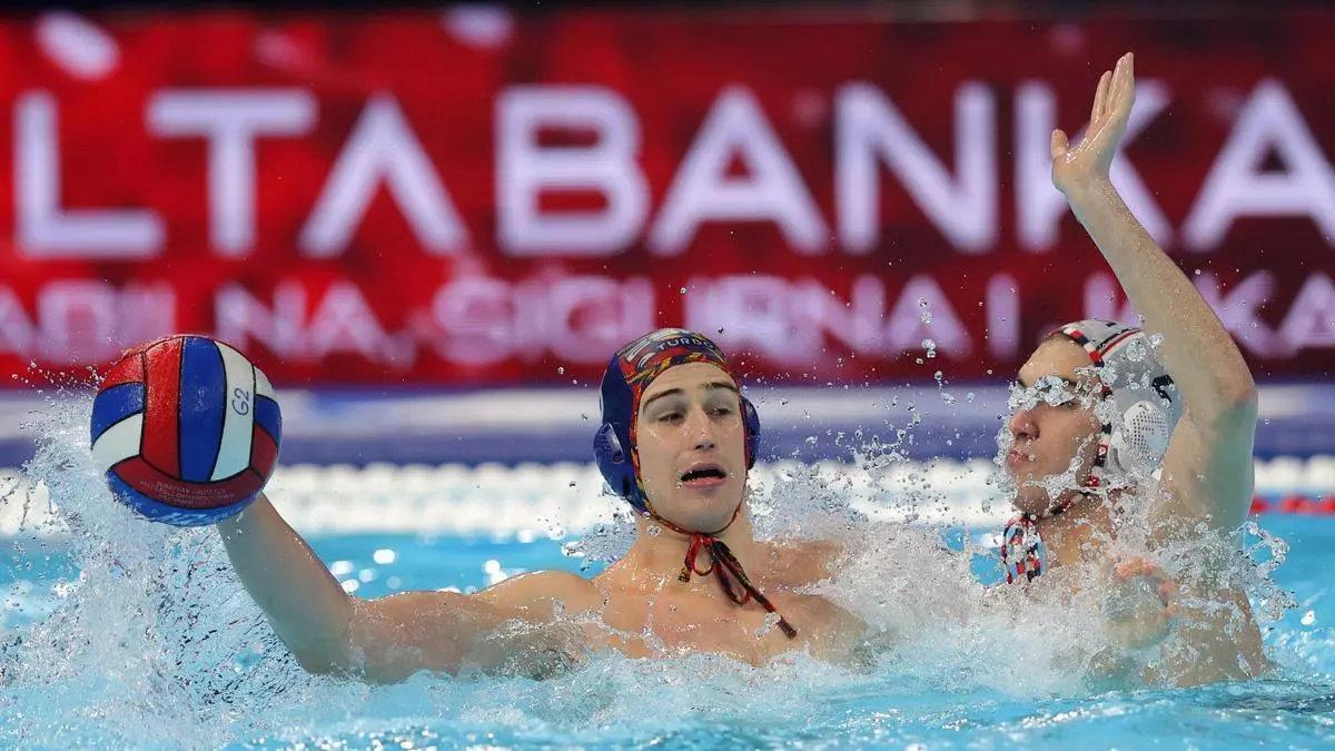 Álvaro Granados, durante el triunfo de España contra Francia en el Europeo de waterpolo.