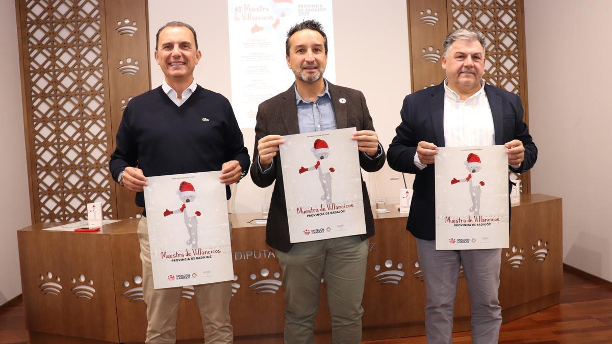 Ricardo Cabezas, Francisco José Pajuelo yJosé Valadés en la presentación de la 43 Muestra de Villancicos