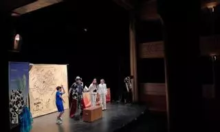 Escolares de Toro disfrutan y participan en obras de teatro en inglés