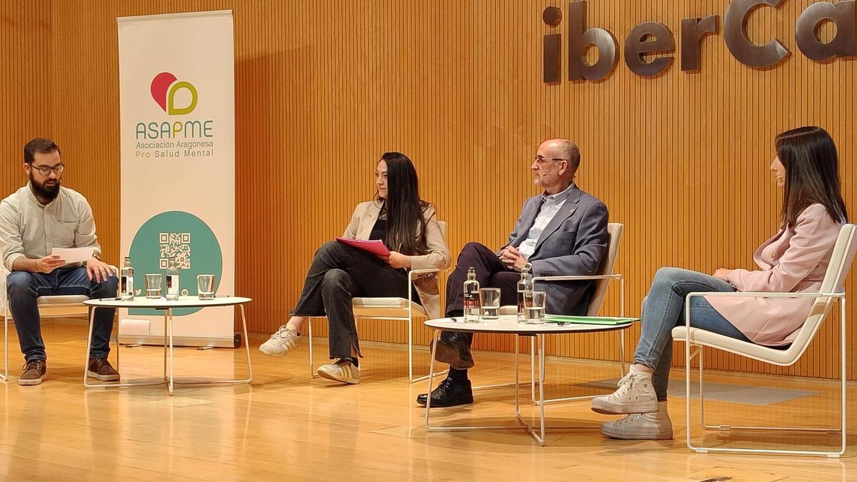 Una de las charlas organizadas por Asapme en Zaragoza.