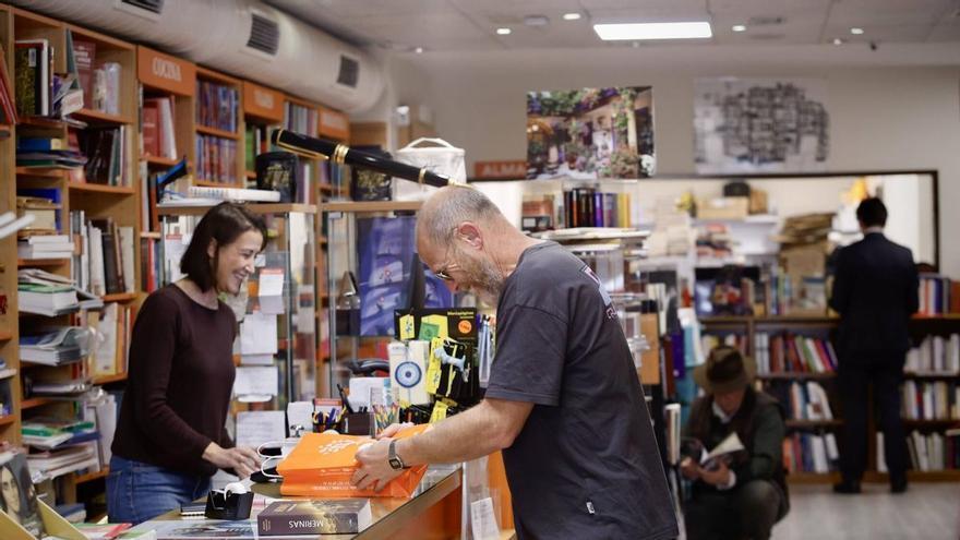 La Librería Luque de Córdoba, reconocida por su trayectoria en un encuentro nacional del sector