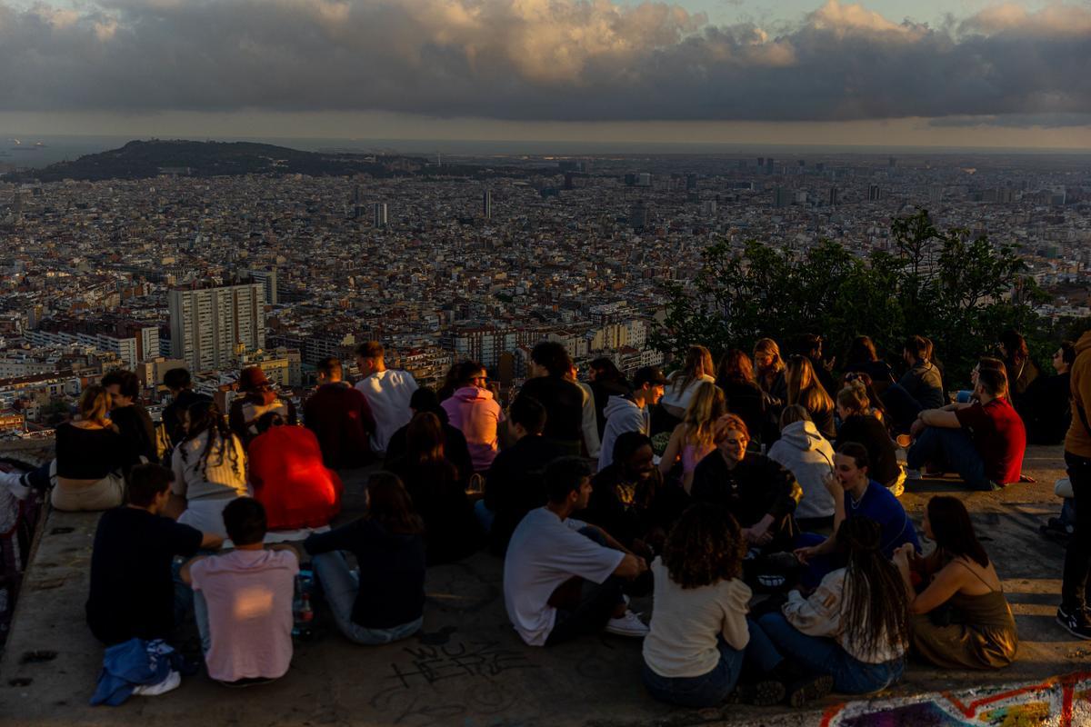 Último atardecer en los búnkers del Carmel