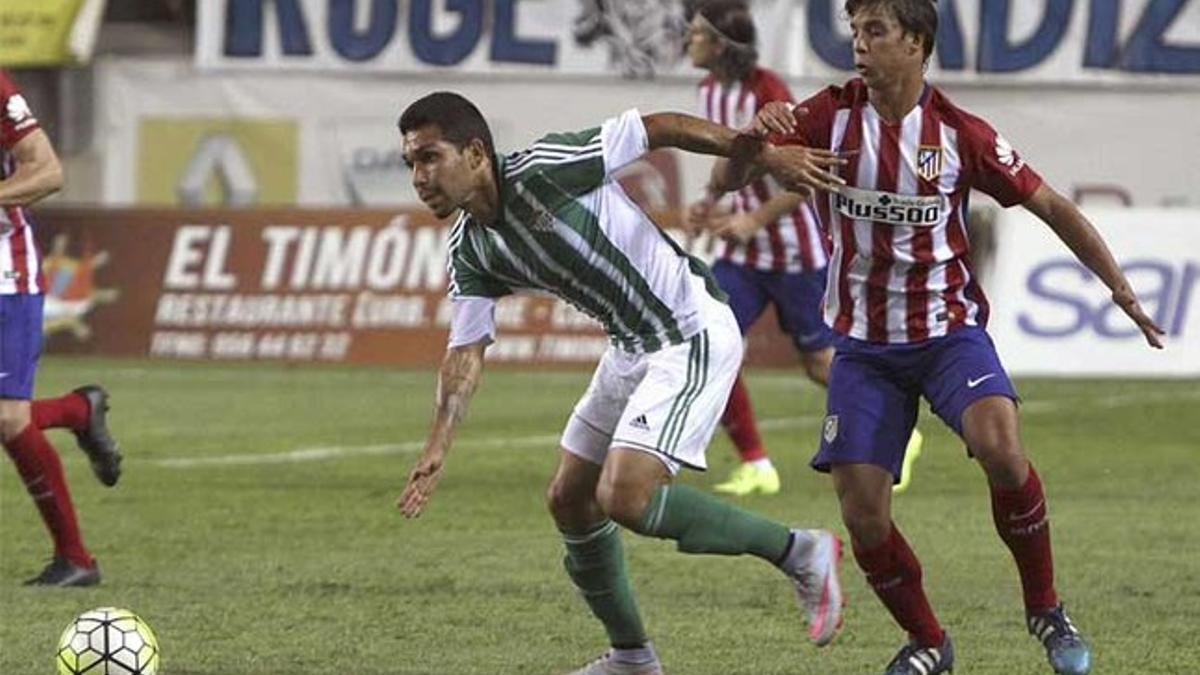 El Atlético se impuso con claridad al Betis en la final del Trofeo Carranza