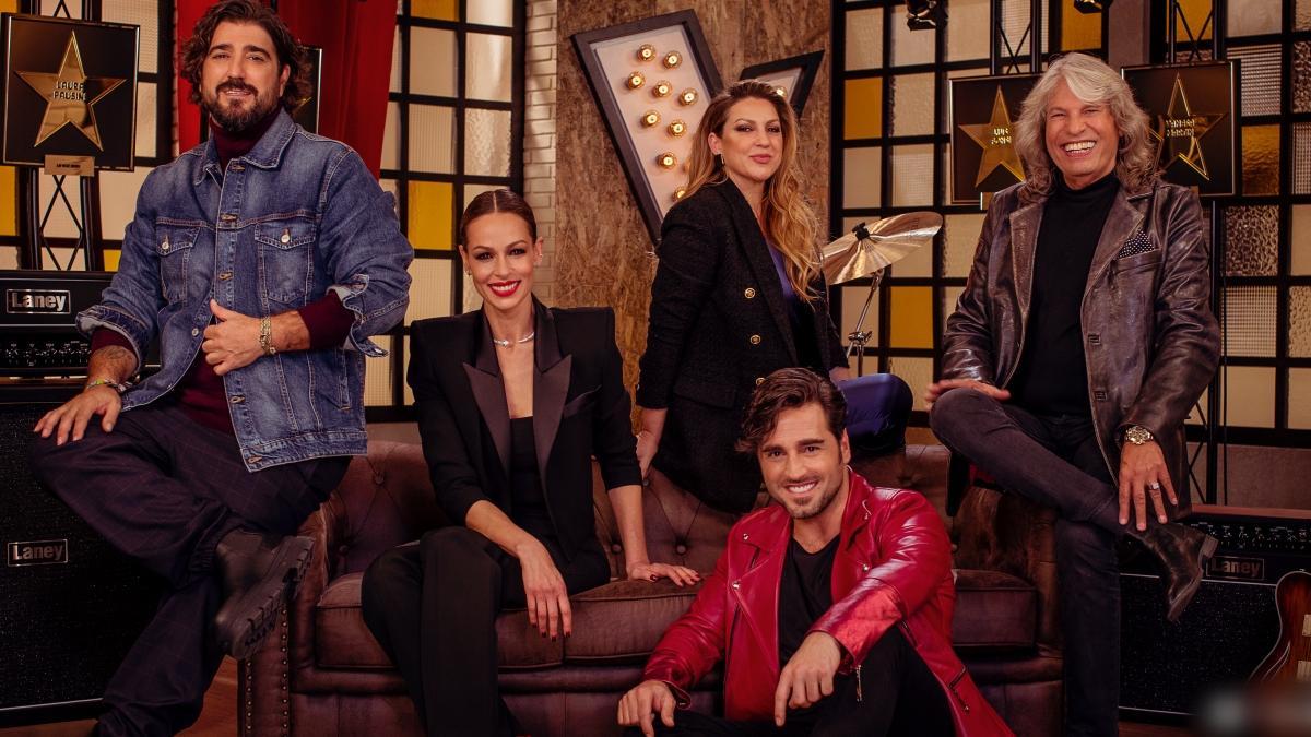 Eva Gónzalez y los coaches de la tercera edición de 'La voz senior' en Antena 3