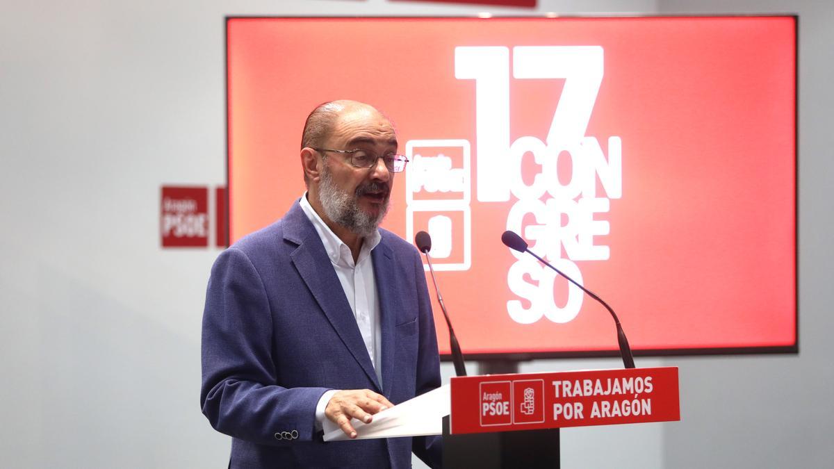 Javier Lambán, presidente de Aragón y secretario general de los socialistas aragoneses, en la convocatoria de prensa en la que se confirmó como único candidato a la reelección.
